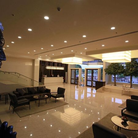 Goutham Grand Hotel - Tenali Vijayawada Ngoại thất bức ảnh