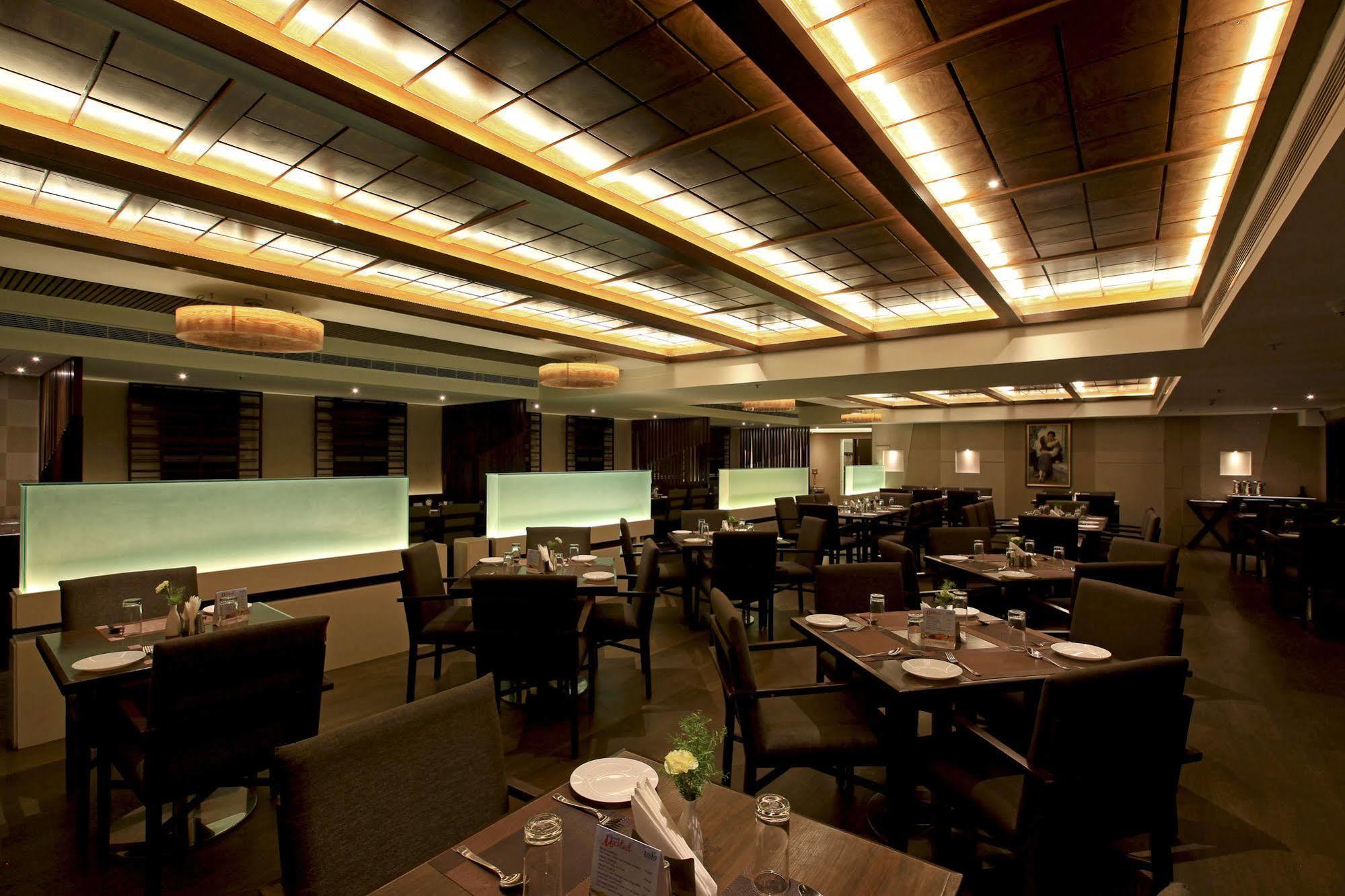 Goutham Grand Hotel - Tenali Vijayawada Ngoại thất bức ảnh